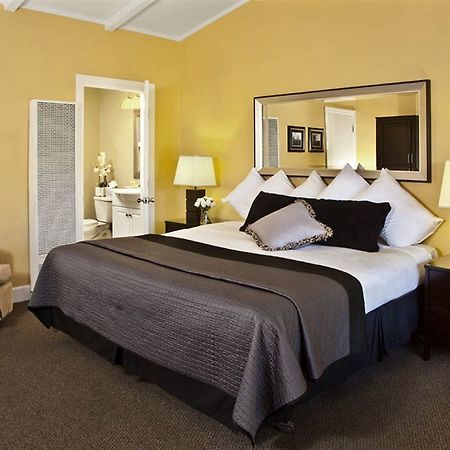 Monterey Peninsula Inn Пасифик Гроув Екстериор снимка