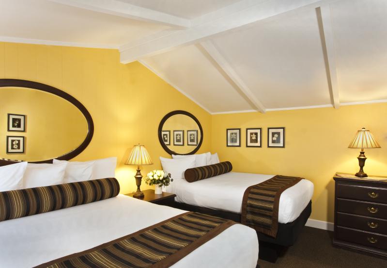 Monterey Peninsula Inn Пасифик Гроув Екстериор снимка