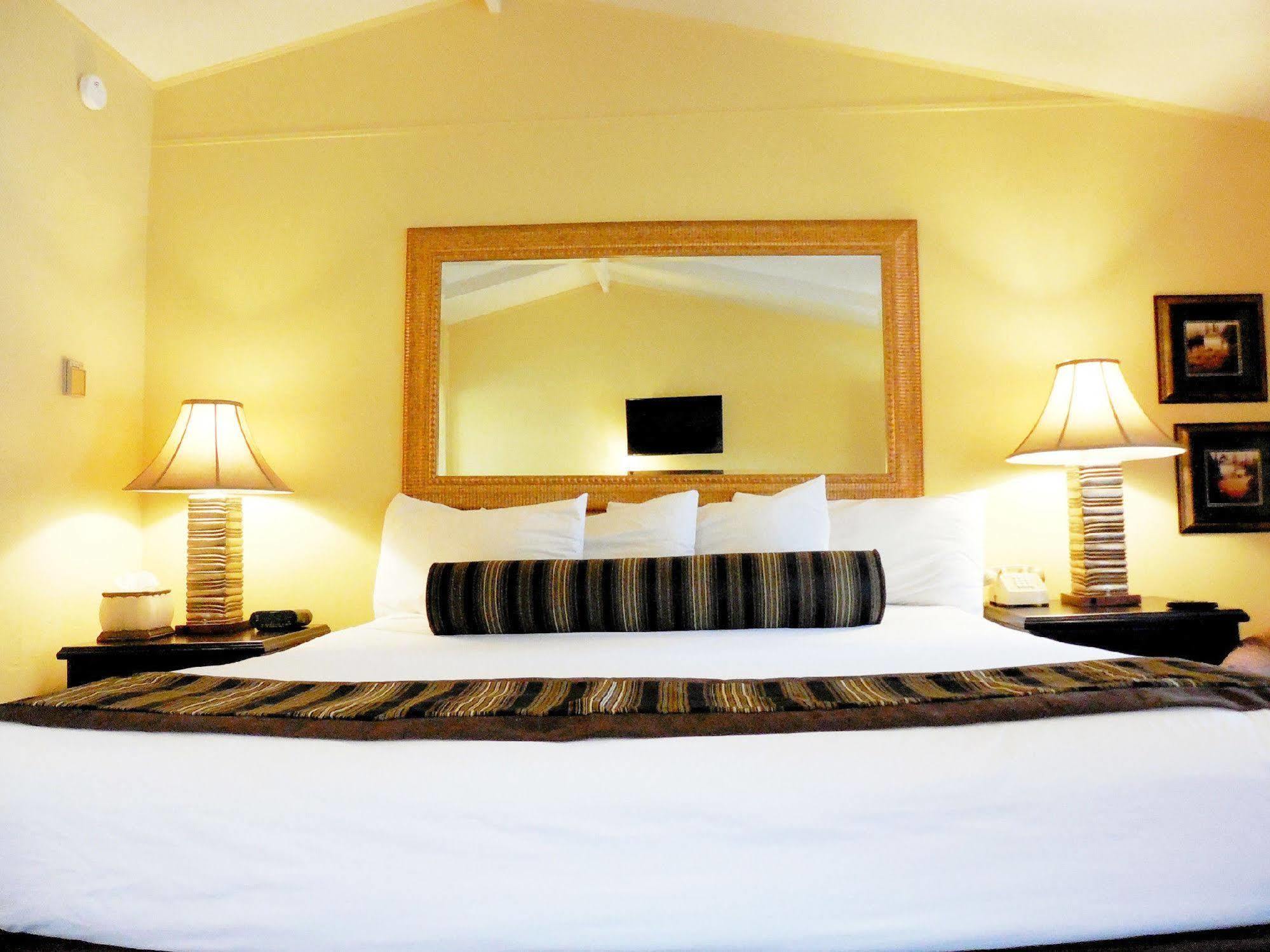 Monterey Peninsula Inn Пасифик Гроув Екстериор снимка