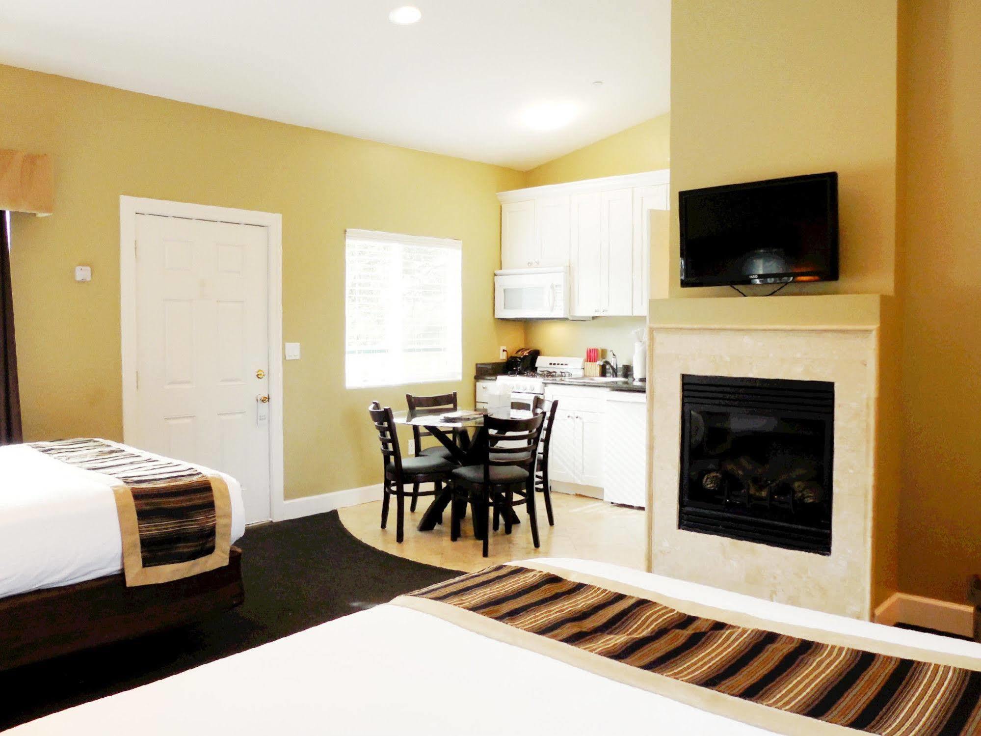Monterey Peninsula Inn Пасифик Гроув Екстериор снимка
